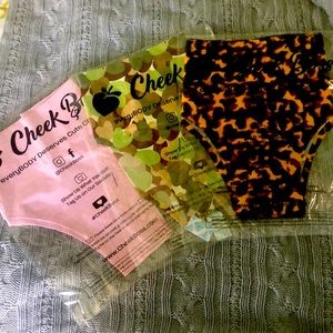 Cheek Boss 3 pair cheeky seamless panties new in package